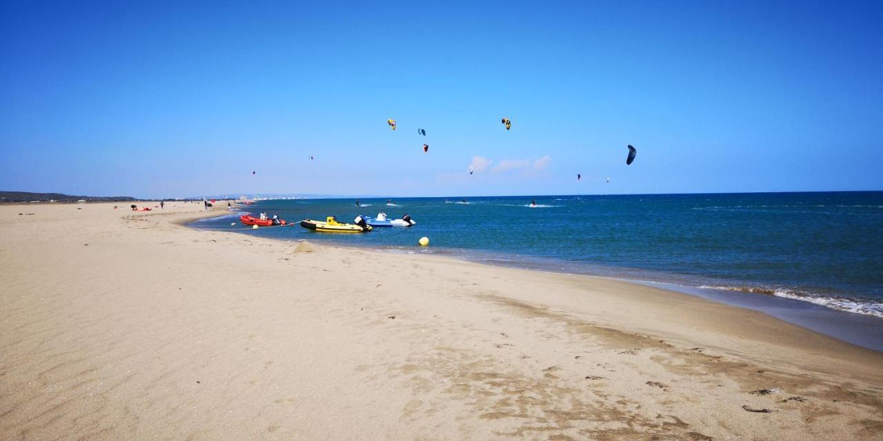 Shaka Aum Hotel Sigean Bagian luar foto